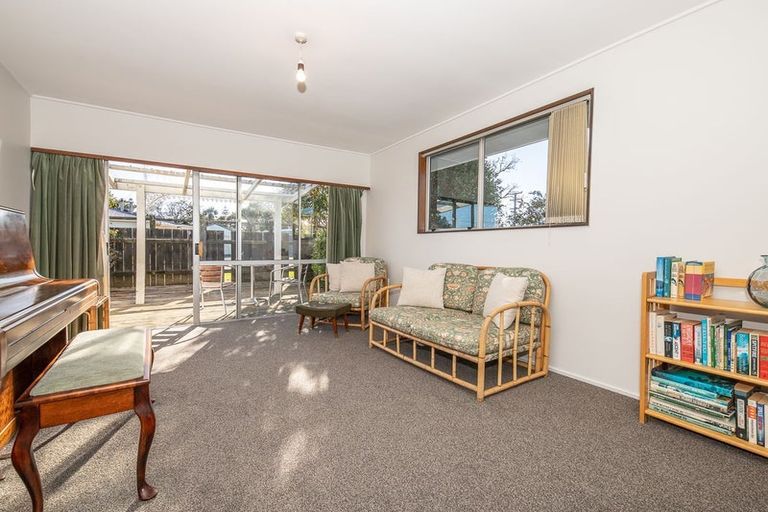 Photo of property in 143 Queen Street, Westport, 7825