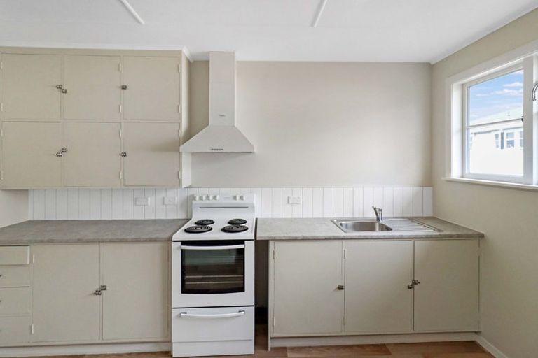 Photo of property in 2 Argyle Grove, Trentham, Upper Hutt, 5018