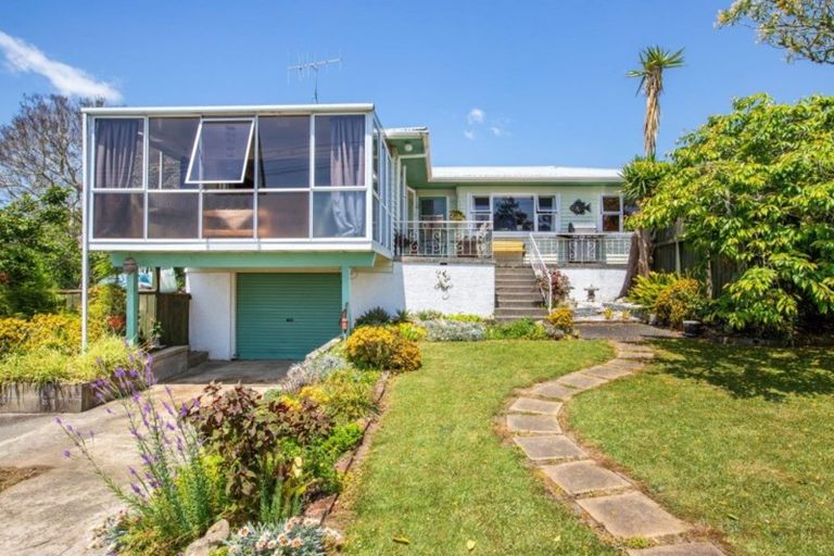 Photo of property in 8 Bellevue Avenue, Wellsford, 0900