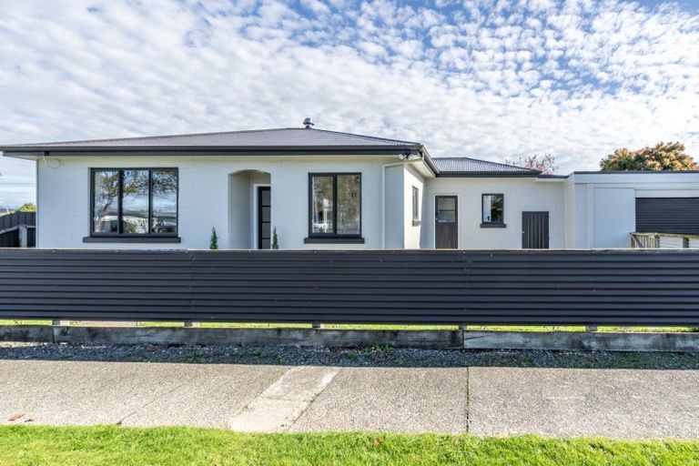 Photo of property in 2 Hillary Street, Winton, 9720