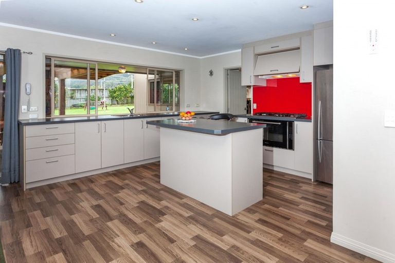 Photo of property in 13 Koromiko Drive, Coromandel, 3506