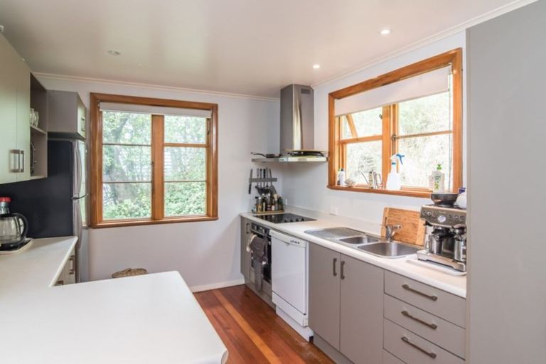 Photo of property in 76 Sidlaw Street, Strathmore Park, Wellington, 6022