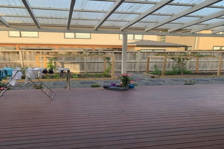 Photo of property in 24 Drumbuoy Drive, Flat Bush, Auckland, 2019