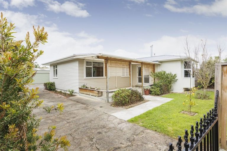 Photo of property in 12 Snowdon Avenue, Terrace End, Palmerston North, 4410