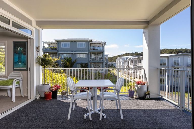 Photo of property in 76 Landmark Terrace, Orewa, 0931