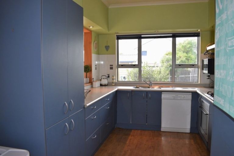 Photo of property in 9a Karaka Street, Otaki Beach, Otaki, 5512