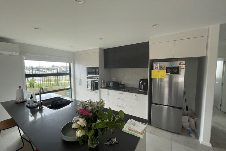 Photo of property in 31 Siren Street, Wainui, 0932