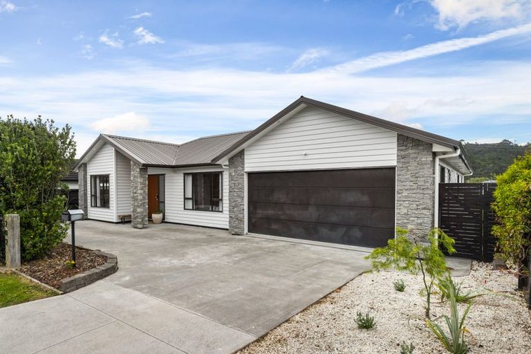 Photo of property in 202 Matua Road, Kumeu, 0810