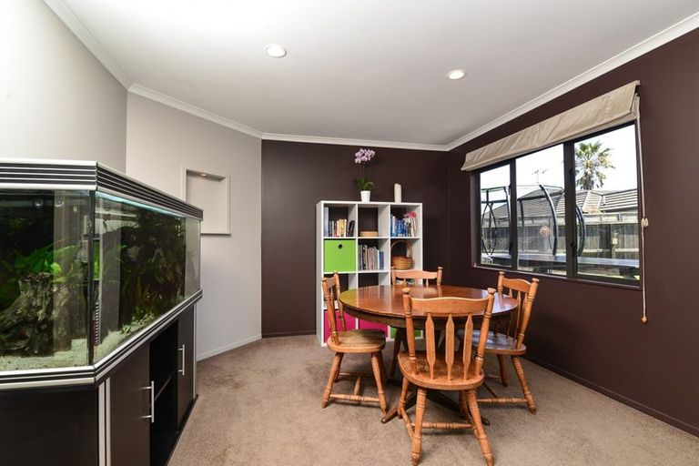 Photo of property in 7 Roderick Place, Rototuna, Hamilton, 3210