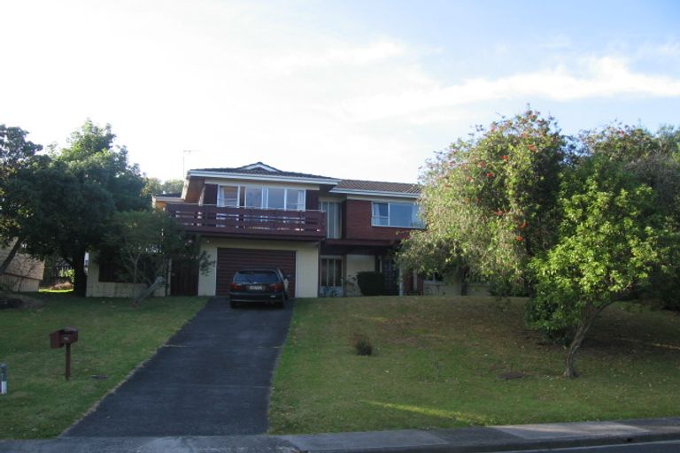 Photo of property in 74 Bruce Road, Glenfield, Auckland, 0629