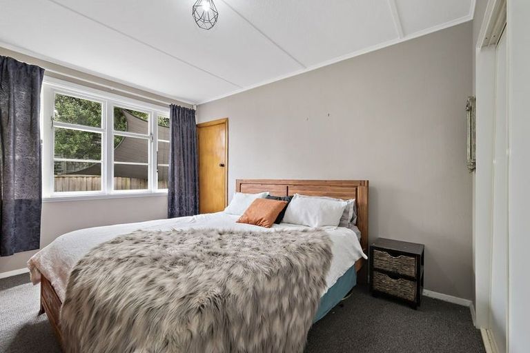 Photo of property in 182 Langdons Road, Northcote, Christchurch, 8052