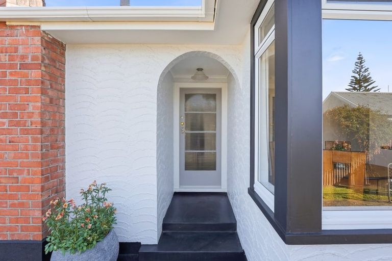 Photo of property in 44 Gonville Avenue, Gonville, Whanganui, 4501