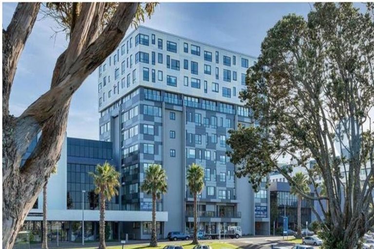 Photo of property in Twin Towers, 411/17 Putney Way, Manukau, Auckland, 2104