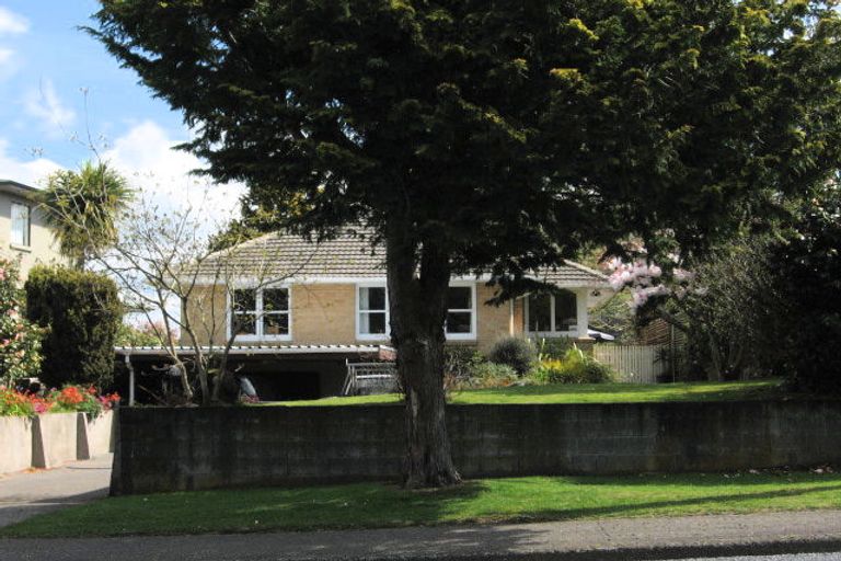 Photo of property in 110 Koutu Road, Kawaha Point, Rotorua, 3010