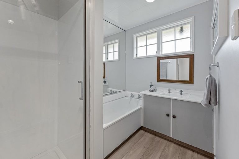 Photo of property in 56 Aniseed Grove, Timberlea, Upper Hutt, 5018