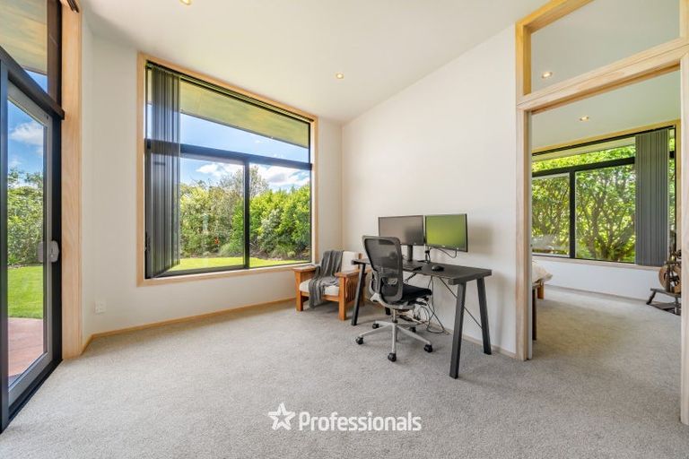 Photo of property in 12 Mount Marua Way, Timberlea, Upper Hutt, 5018