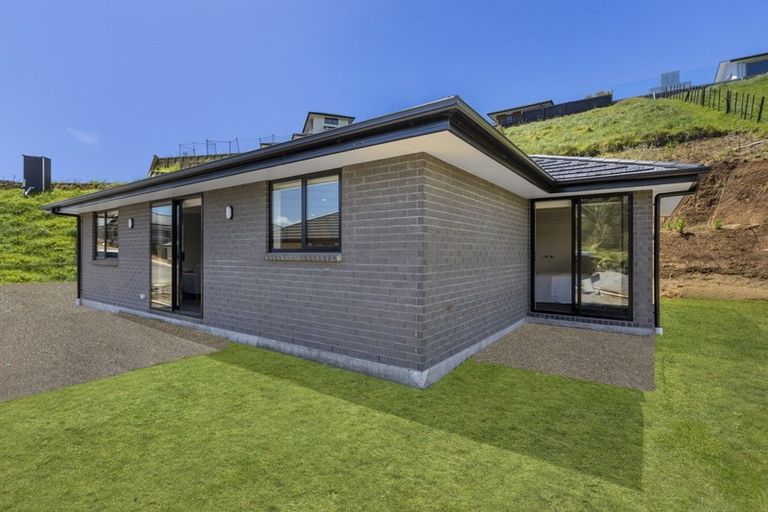 Photo of property in 64 Fernbrook Drive, Hurworth, New Plymouth, 4310