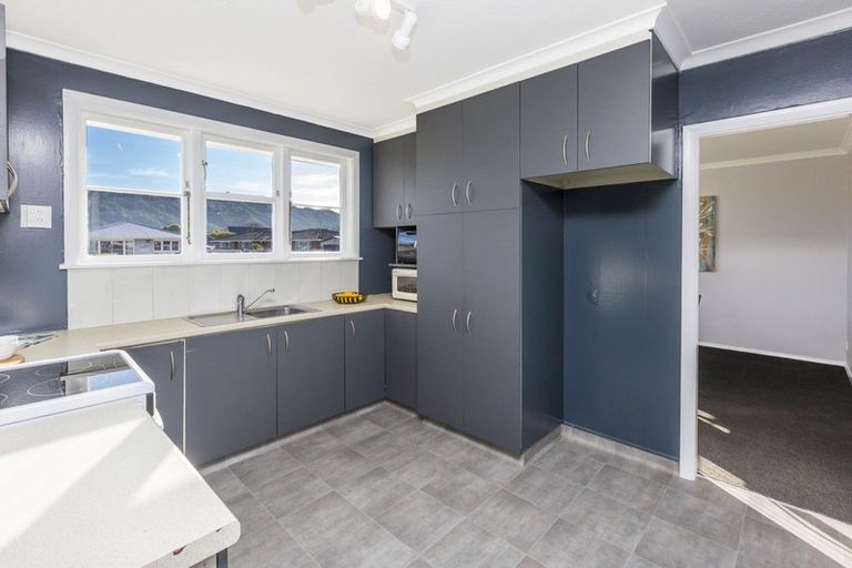 Photo of property in 16 Joseph Grove, Elderslea, Upper Hutt, 5018