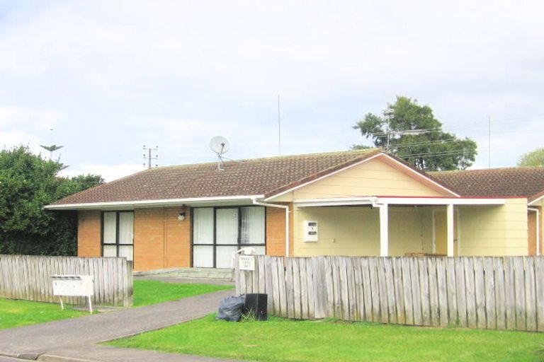 Photo of property in 3/24 Silverstone Place, Henderson, Auckland, 0612