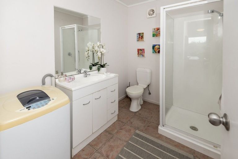 Photo of property in 9 Ramoana Mews, Shelly Park, Auckland, 2014