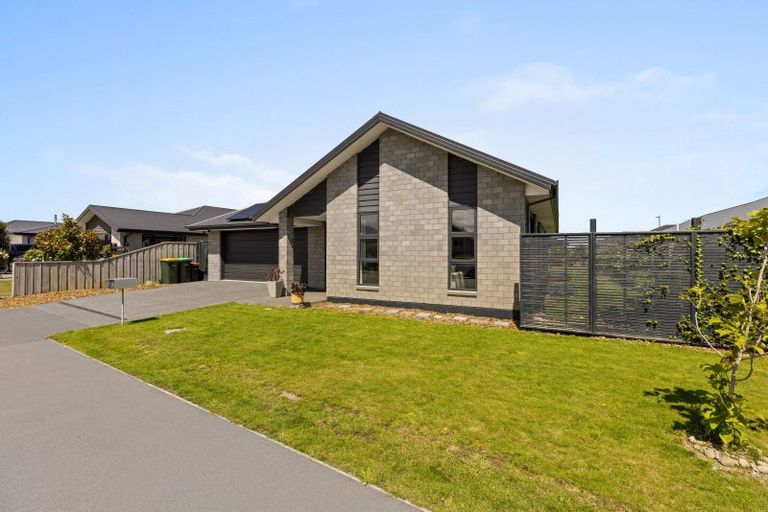 Photo of property in 25 Chris Drive, Rolleston, 7614