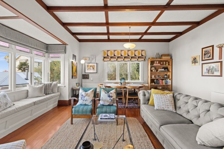 Photo of property in 24 Brewster Street, Bluff Hill, Napier, 4110