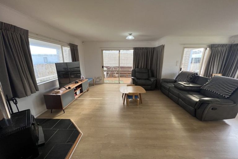 Photo of property in 12b Rosier Road, Glen Eden, Auckland, 0602