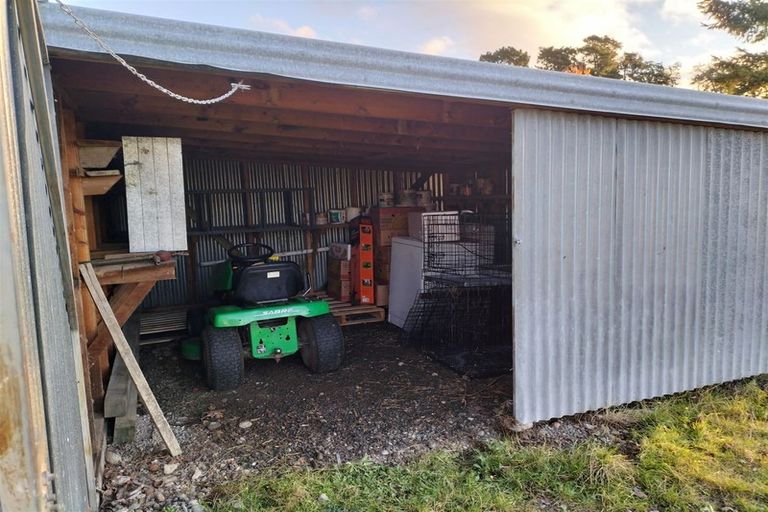 Photo of property in 1440 Martinborough Masterton Road, Gladstone, Masterton, 5884