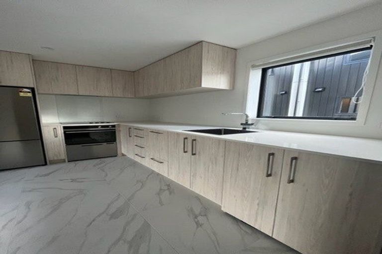 Photo of property in 2/41 Collingwood Street, Waterloo, Lower Hutt, 5011