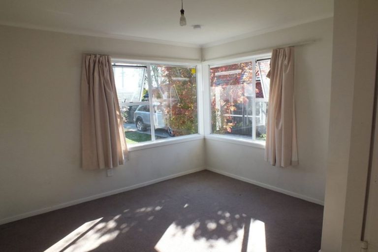 Photo of property in 19 Solway Avenue, Ilam, Christchurch, 8041