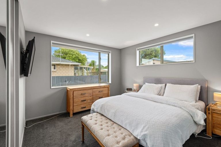 Photo of property in 6 Farnborough Street, Aranui, Christchurch, 8061