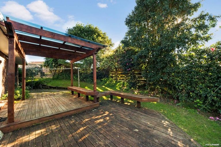 Photo of property in 20 Tatyana Place, Massey, Auckland, 0614