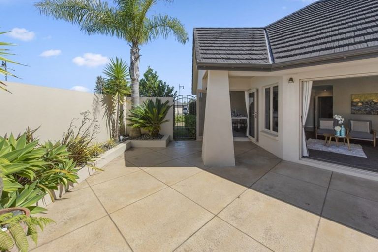 Photo of property in 2 Oldfield Court, Huntington, Hamilton, 3210