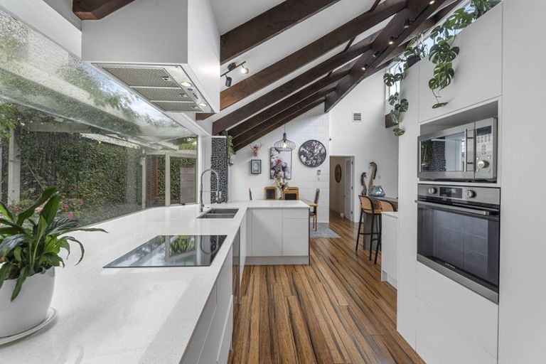 Photo of property in 178 Bleakhouse Road, Mellons Bay, Auckland, 2014