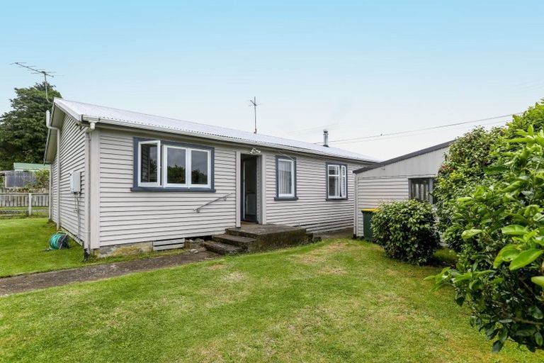 Photo of property in 5 Old South Road, Okato, 4335