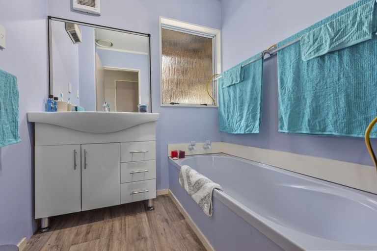 Photo of property in 2/19 James Grove, Stokes Valley, Lower Hutt, 5019