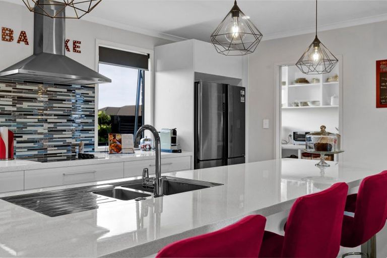 Photo of property in 472 Turuturu Road, Hawera, 4674