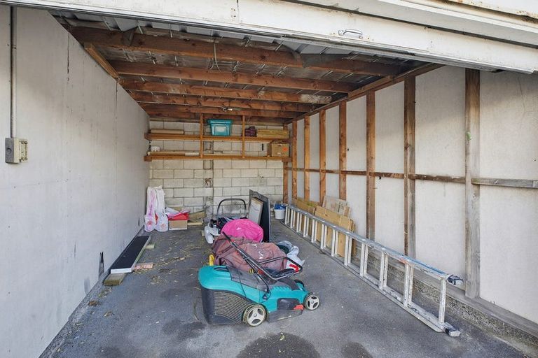 Photo of property in 2/163 Rongotai Road, Rongotai, Wellington, 6022