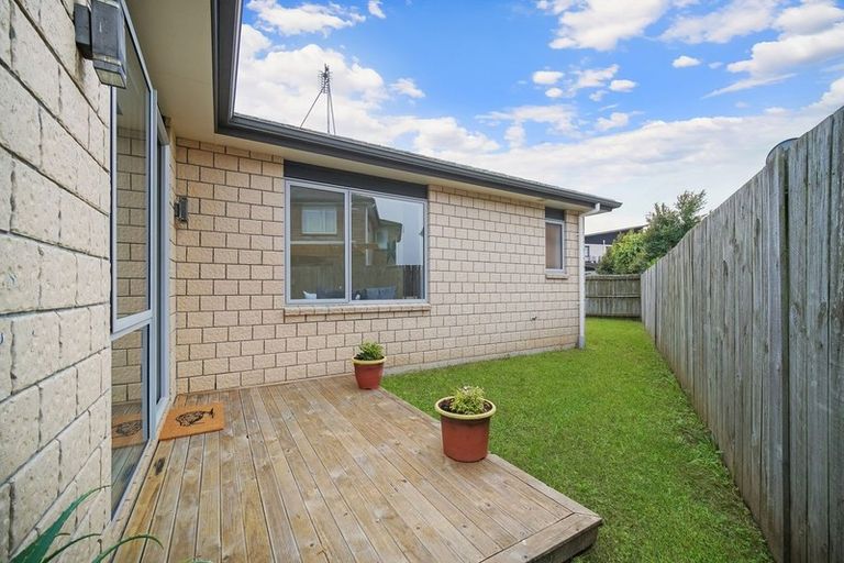 Photo of property in 14 Helianthus Avenue, Flat Bush, Auckland, 2019