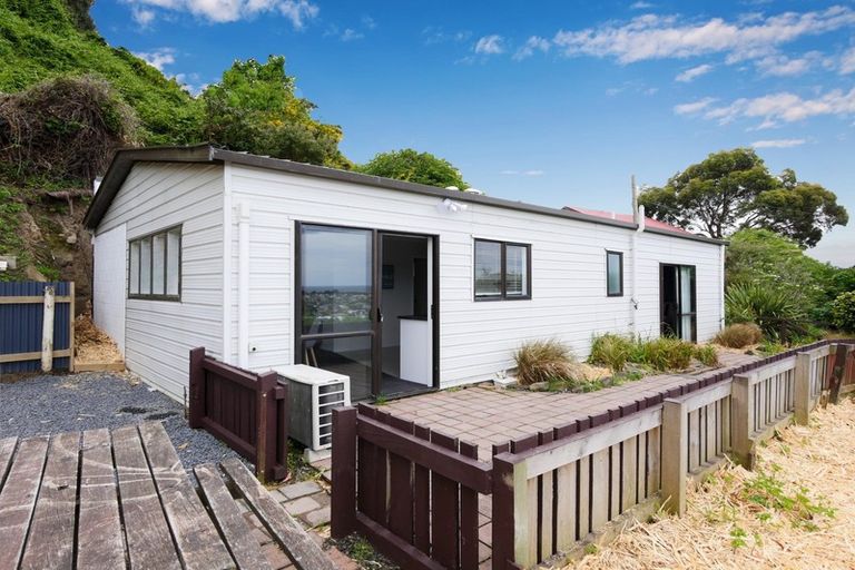 Photo of property in 64 Barnes Drive, Caversham, Dunedin, 9011