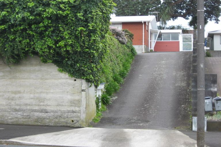 Photo of property in 112a Young Street, New Plymouth, 4310