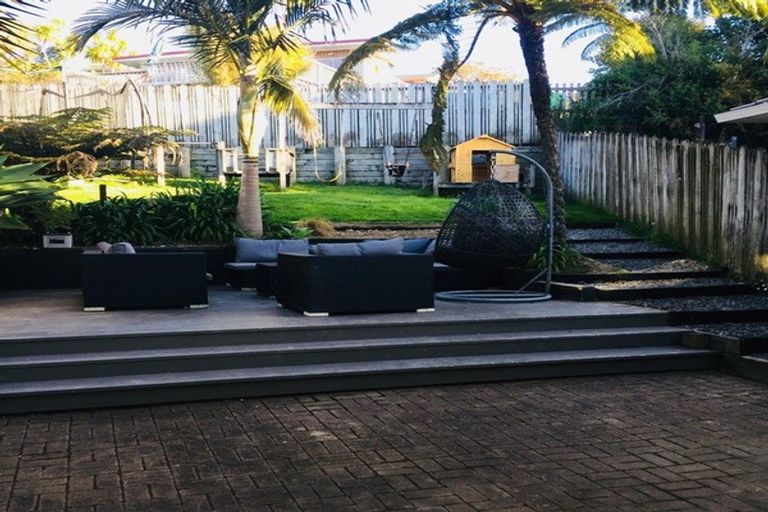 Photo of property in 14 Shannon Place, Torbay, Auckland, 0630