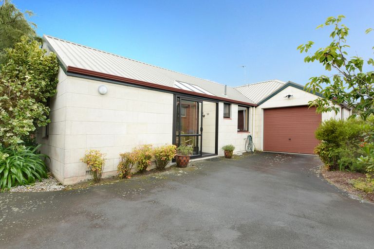 Photo of property in 95a Musselburgh Rise, Musselburgh, Dunedin, 9013