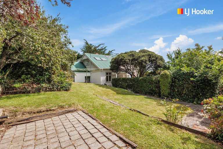 Photo of property in 7 Ngaio Street, Macandrew Bay, Dunedin, 9014