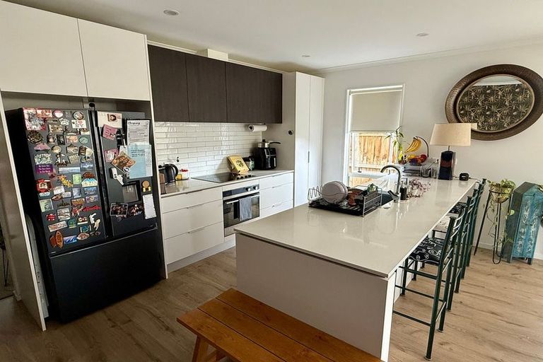 Photo of property in 20 Ambar Ridge Avenue, Massey, Auckland, 0614