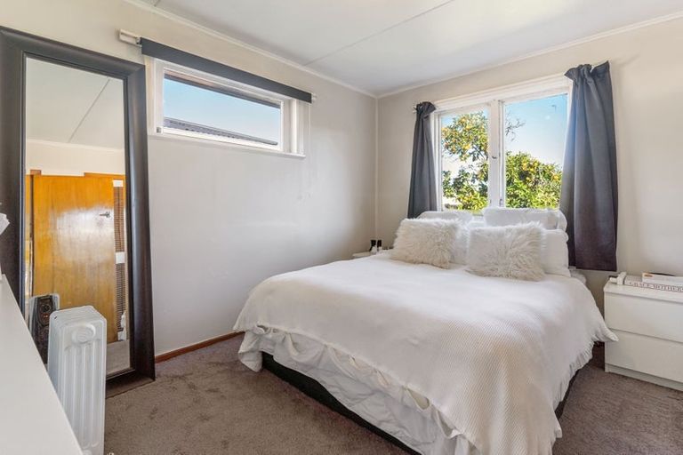 Photo of property in 82 Grove Road, Papakura, 2110