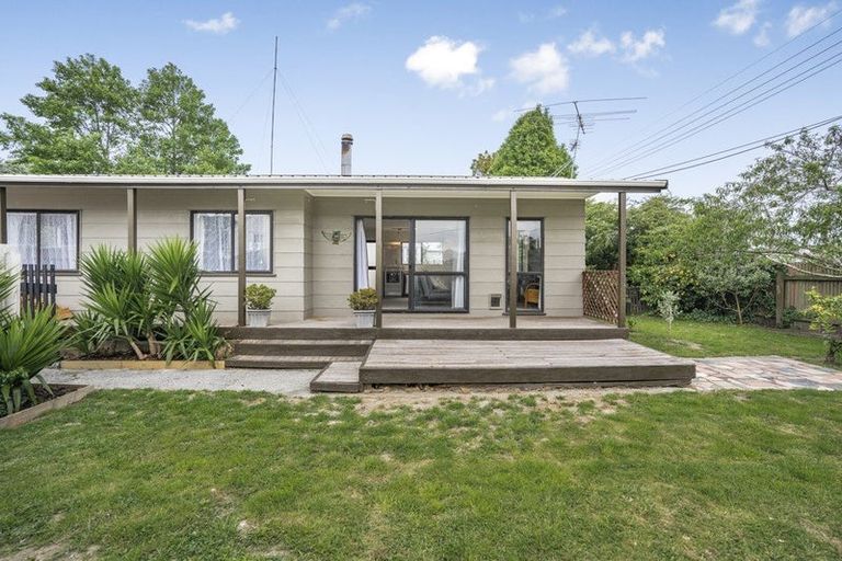 Photo of property in 2/1159 High Street, Taita, Lower Hutt, 5011