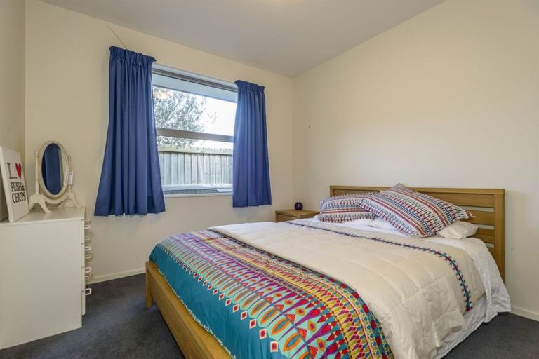 Photo of property in 15 Foresters Crescent, Parklands, Christchurch, 8083