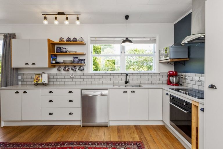 Photo of property in 22 Goulter Street, Clive, Hastings, 4180