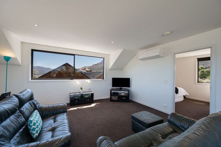 Photo of property in 5 Mckellar Drive, Jacks Point, Queenstown, 9371